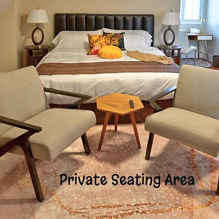 Welcome Home! Acores Bed & Breakfast 토론토 객실 사진