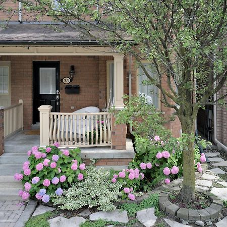 Welcome Home! Acores Bed & Breakfast 토론토 외부 사진