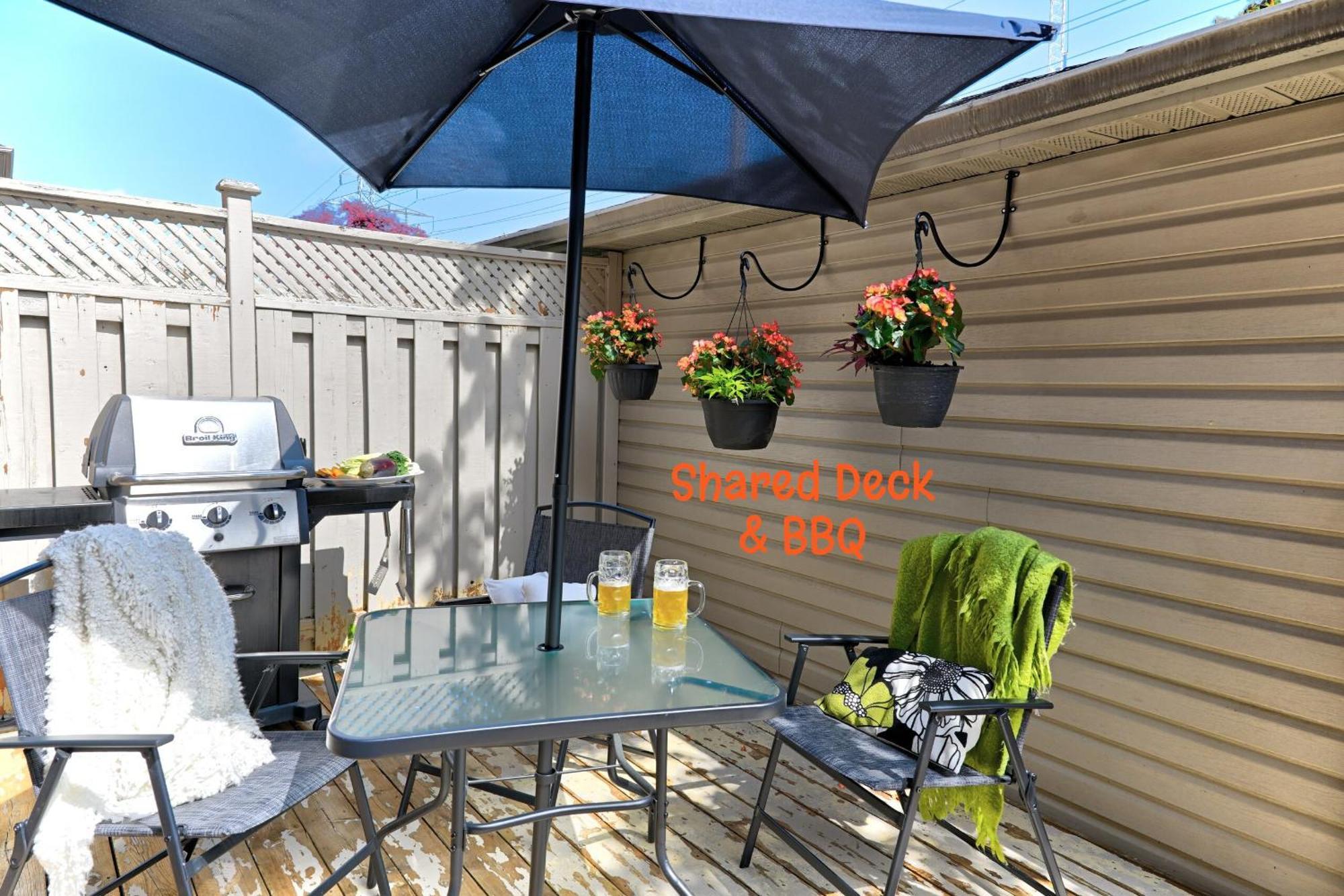 Welcome Home! Acores Bed & Breakfast 토론토 외부 사진